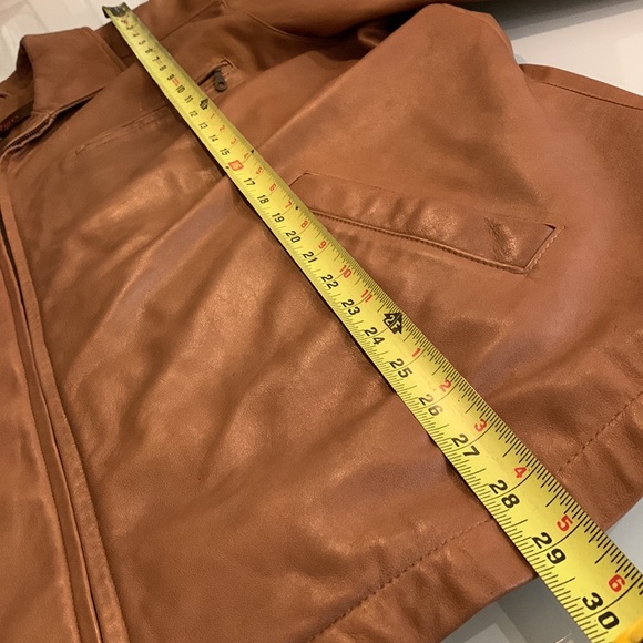 Danier leather jacket - Picture 12 of 12
